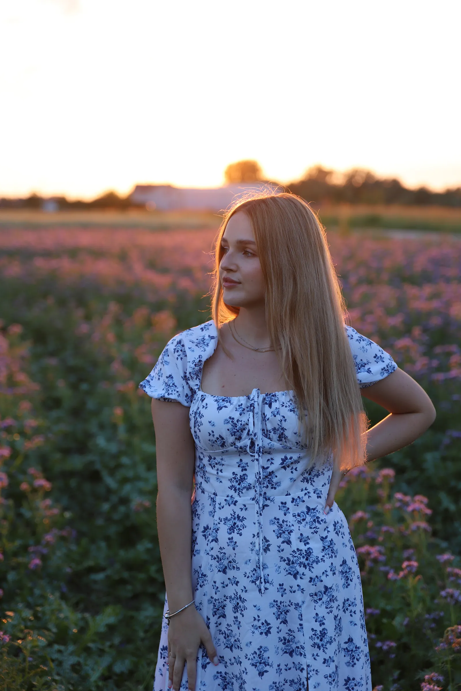 Naturalny portret kobiecy w słońcu - Nowy Dwór Mazowiecki